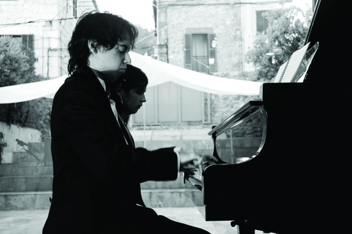1 PIANO & 200 VELAS